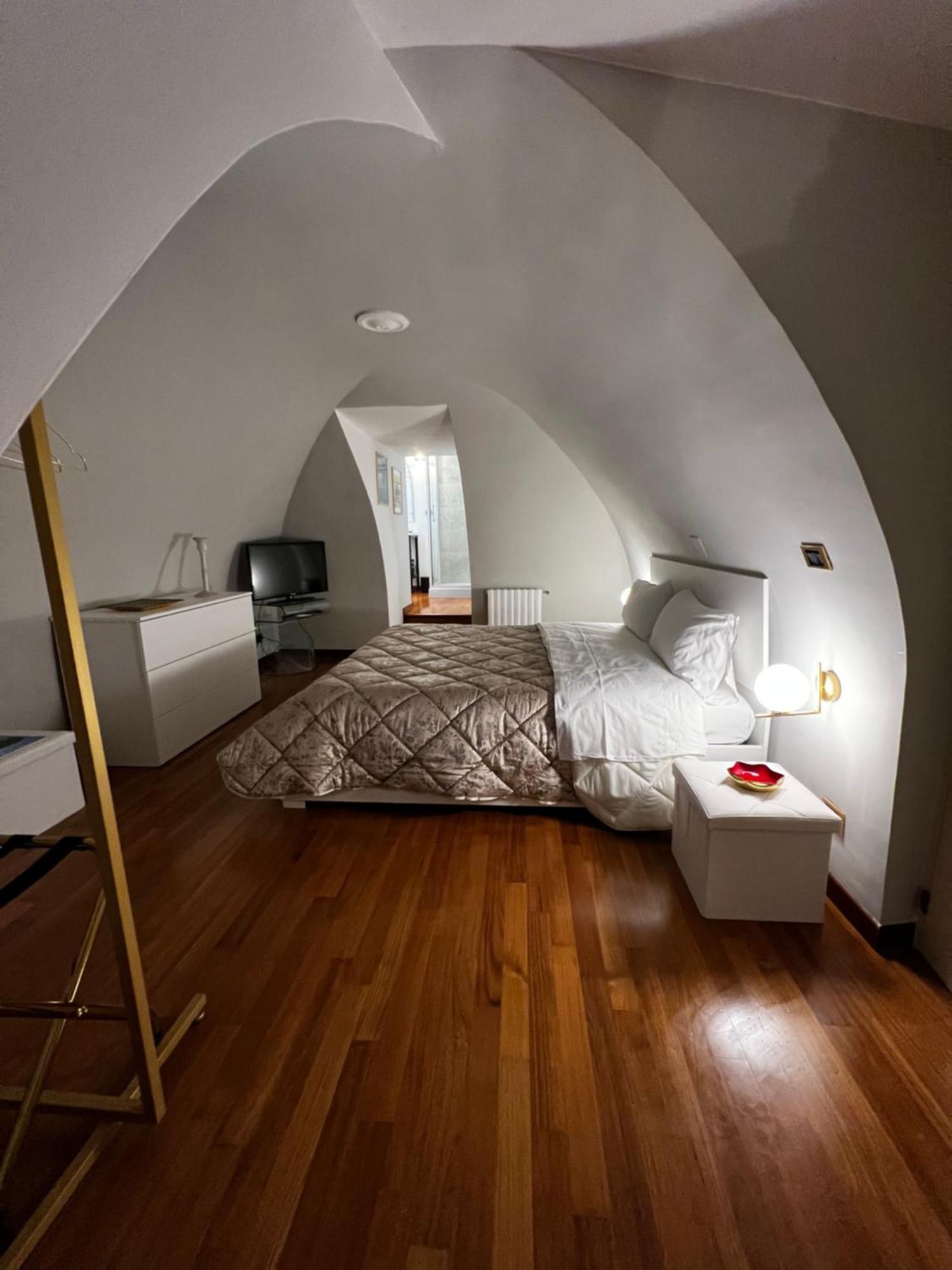 Calefati Gallery Luxury Apartment Bari Exterior foto